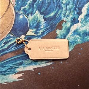 Coach white Leather Tag